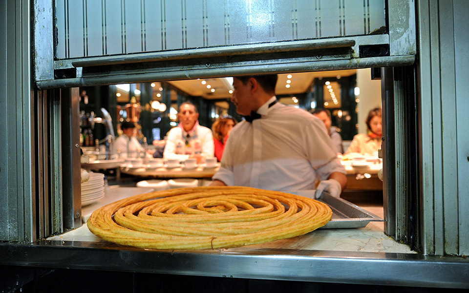 η-σπουδαία-ισπανική-ζαχαροπλαστική-α-561322813