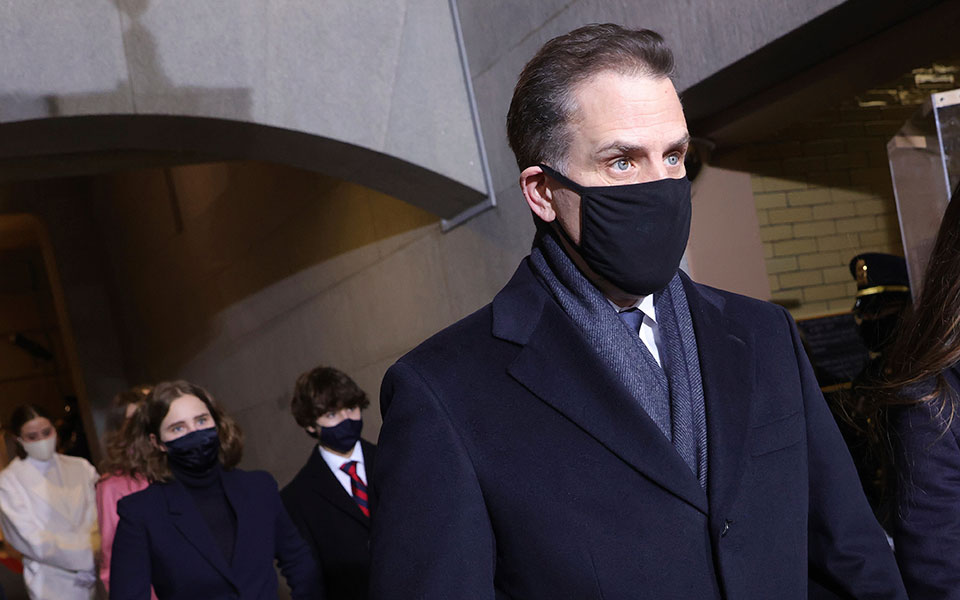 χάντερ-μπάιντεν-ο-στόχος-του-τραμπ-εξο-561313909