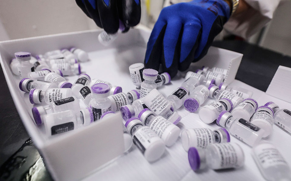 συνέχεια-εμβολιασμών-εν-αναμονή-απόφ-561317065