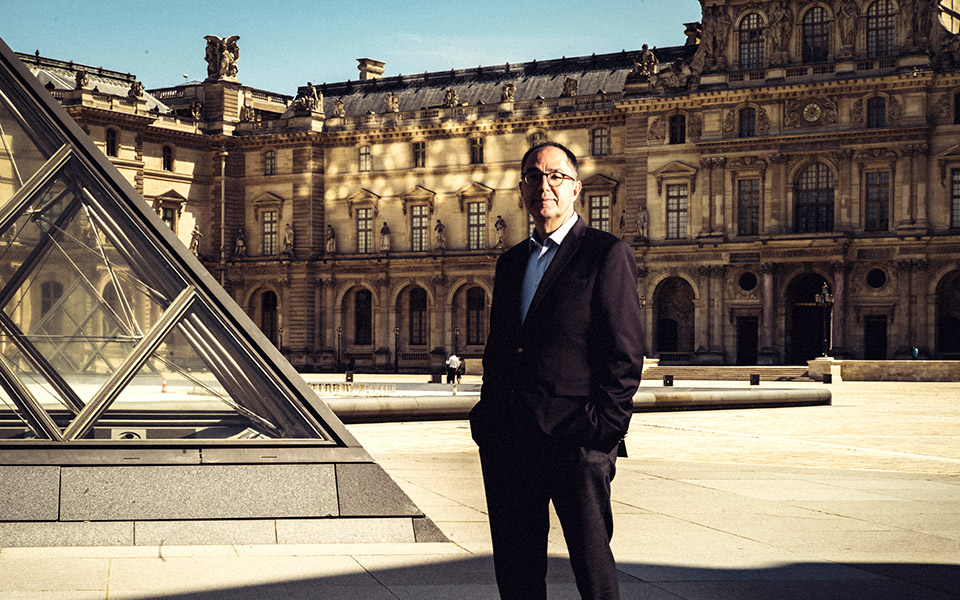 ο-ελληνολάτρης-διευθυντής-του-λούβρο-561316297