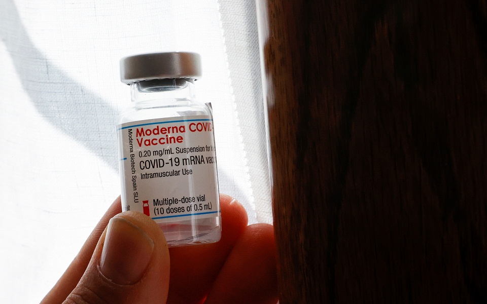 κορωνοϊός-η-βρετανία-επισπεύδει-τους-561321265