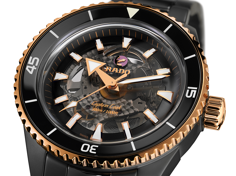 Ποιο αγαπημένο υλικό της RADO ντύνει το νέo Captain Cook;-8