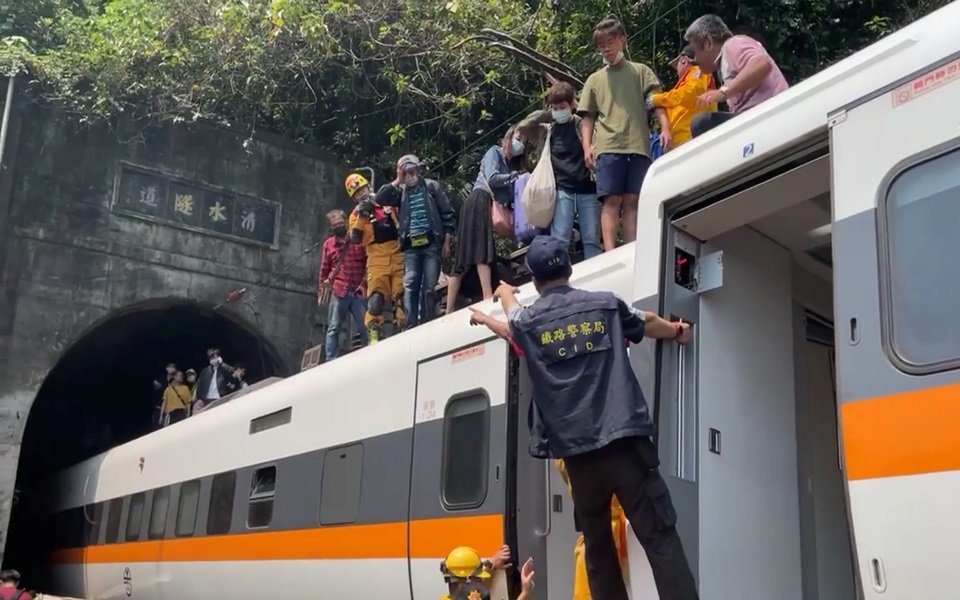 ταϊβάν-στους-48-οι-νεκροί-από-τον-εκτροχ-561315913