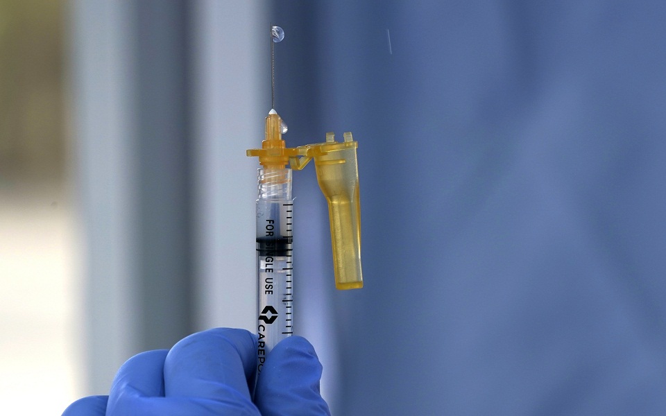 εμβολιασμοί-ξεπερνούν-τις-προσδοκίε-561347236