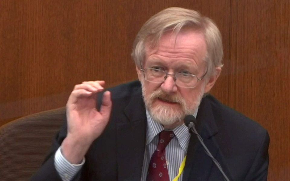 από-ασφυξία-πέθανε-ο-τζορτζ-φλόιντ-όχι-561323848