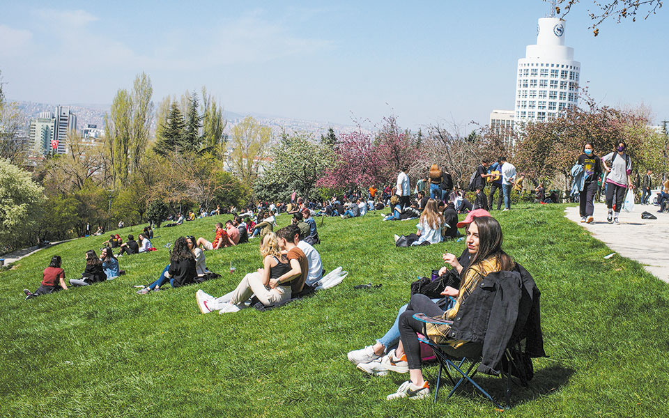 καθολικό-lockdown-στην-τουρκία-561346585
