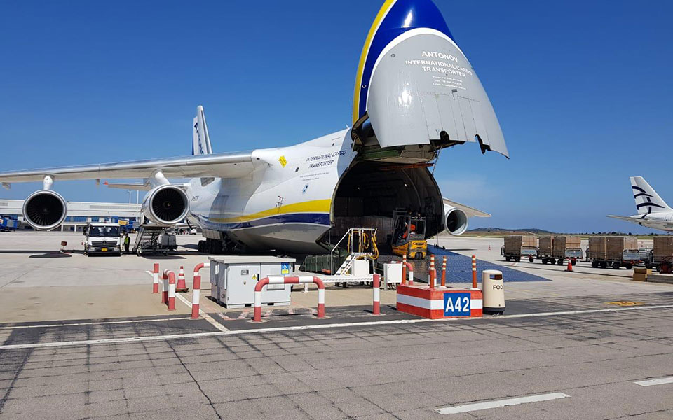 παρελήφθησαν-25-εκατ-self-tests-με-αεροσκάφος-antonov-561332140
