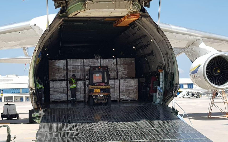 Παρελήφθησαν 2,5 εκατ. self-tests με αεροσκάφος Antonov-1