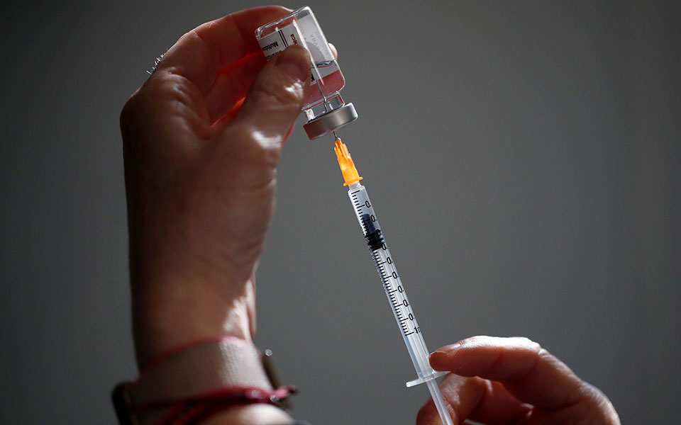 γαλλία-με-άλλο-εμβόλιο-η-2η-δόση-για-του-561324166