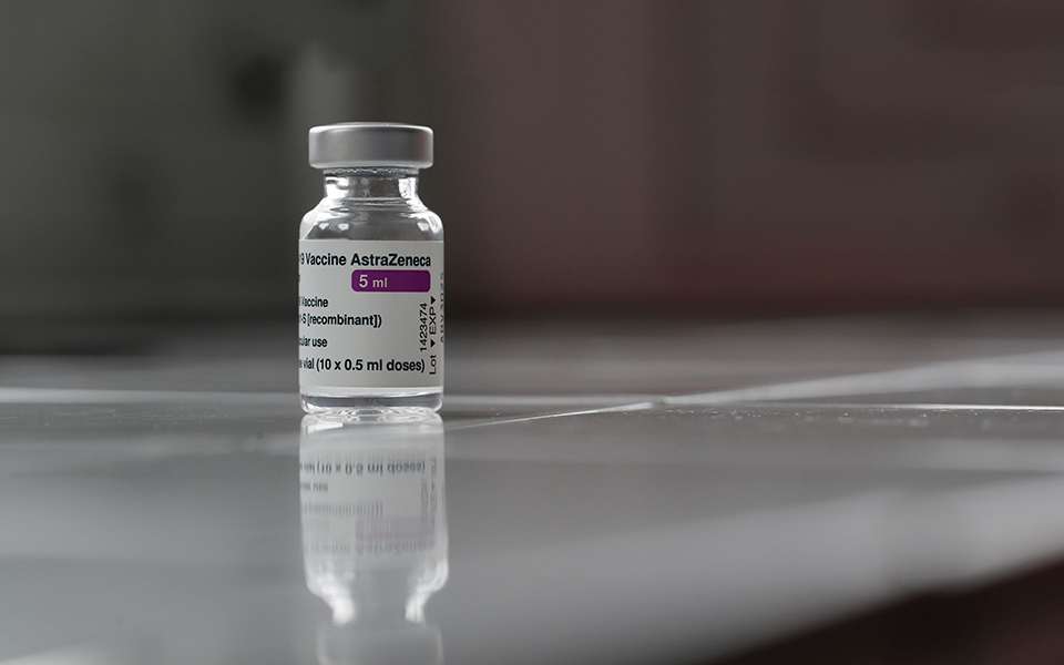 Εμβόλιο AstraZeneca: Το πόρισμα του ΕΜΑ και οι προσαρμογές σε τέσσερις χώρες-1