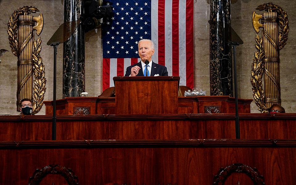δημοσκόπηση-ηπα-οι-αμερικανοί-στηρίζ-561349771
