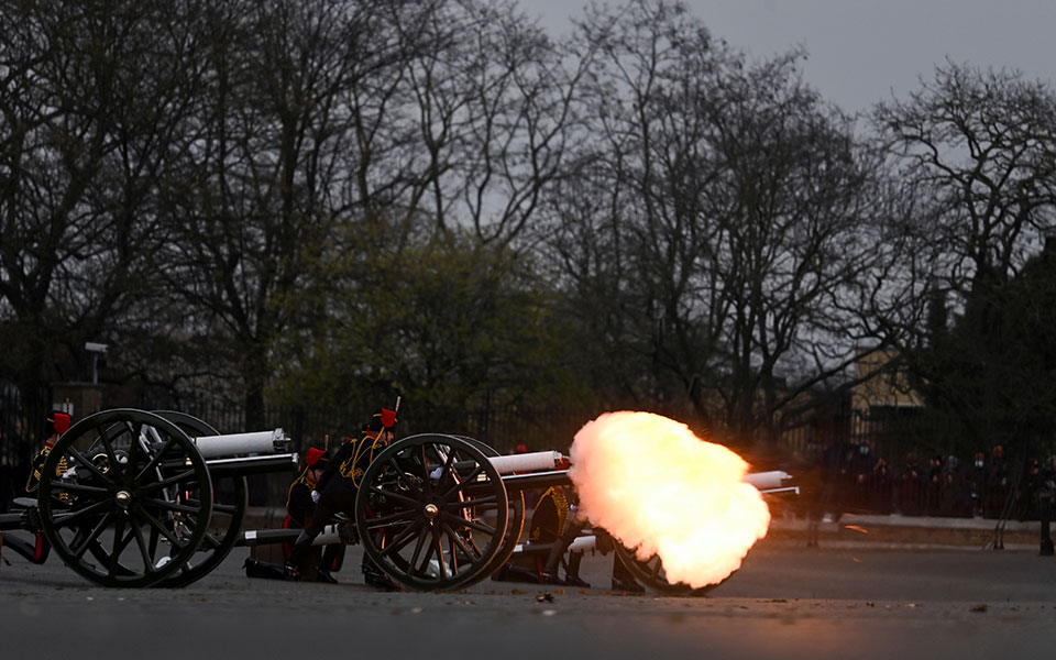 Βρετανία: Τιμητικές βολές στη μνήμη του πρίγκιπα Φιλίππου – Εικόνες-1