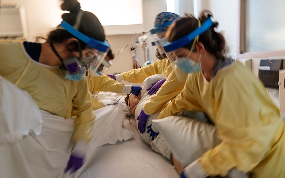 Κορωνοϊός: 3.089 κρούσματα, 809 διασωληνωμένοι, 81 θάνατοι-1