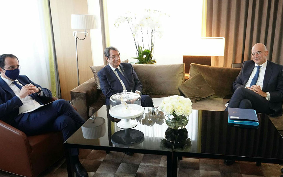 πενταμερής-συντονισμός-αθήνας-λευκ-561346549