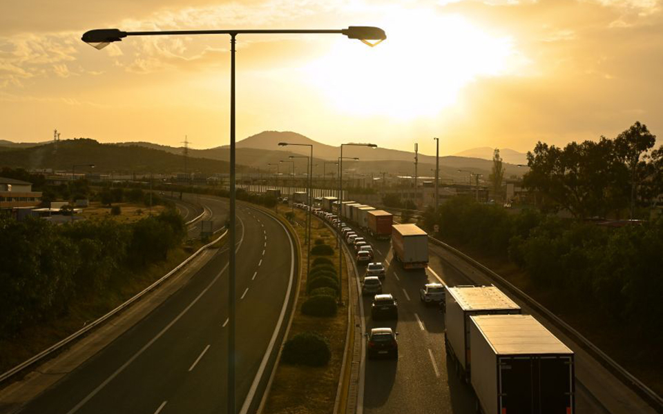 Πάσχα: Ουρές χιλιομέτρων στα διόδια λόγω ελέγχων – Πάνω από 200 αναστροφές-3