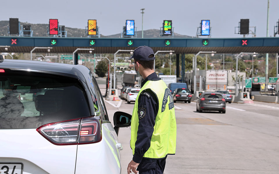 πάσχα-13-680-οχήματα-βγήκαν-από-την-αττική-σ-561341527