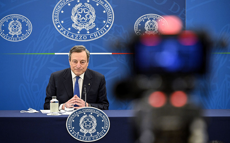 άγκυρα-για-δηλώσεις-ντράγκι-ψάξτε-για-561323806