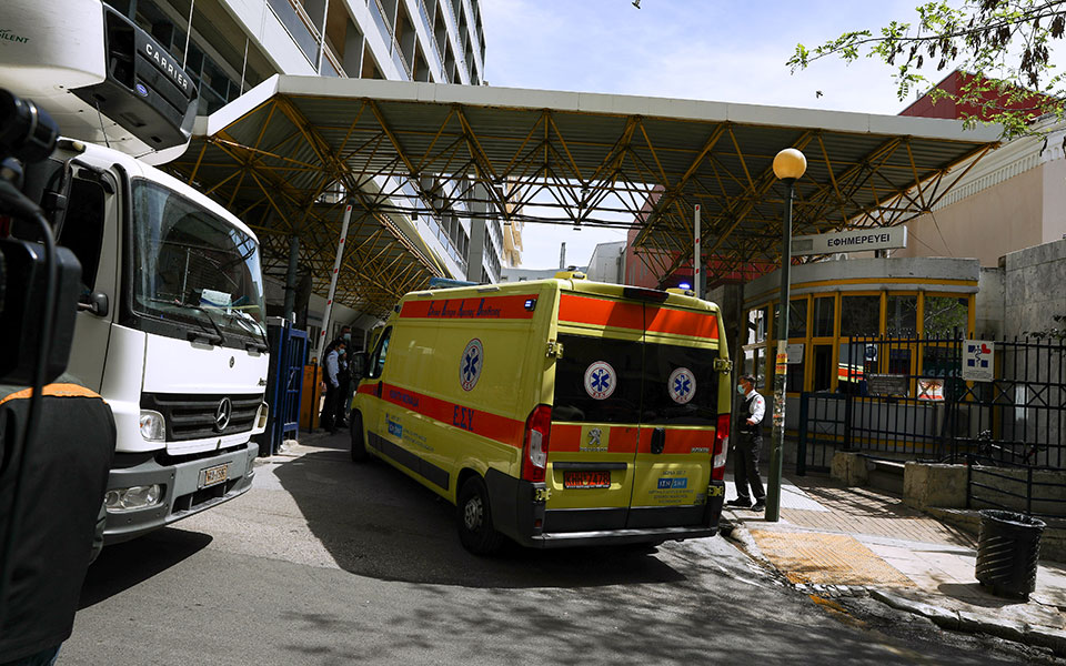 β-κικίλιας-εύθραυστη-ισορροπία-με-τ-561330940