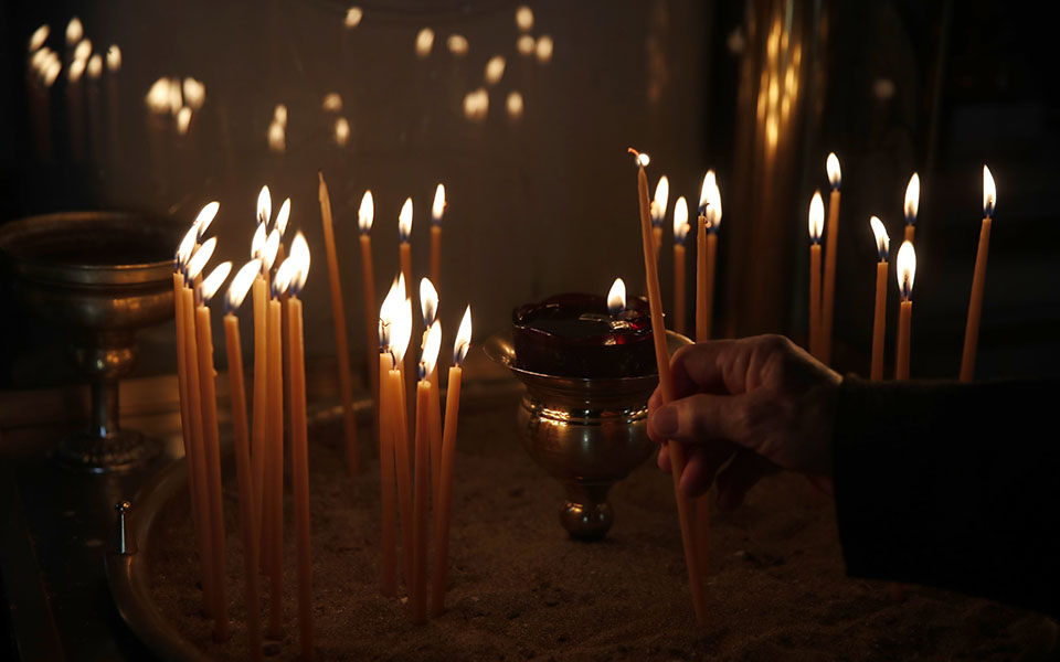 σεμνά-και-χωρίς-τιμές-αρχηγού-κράτους-561348574