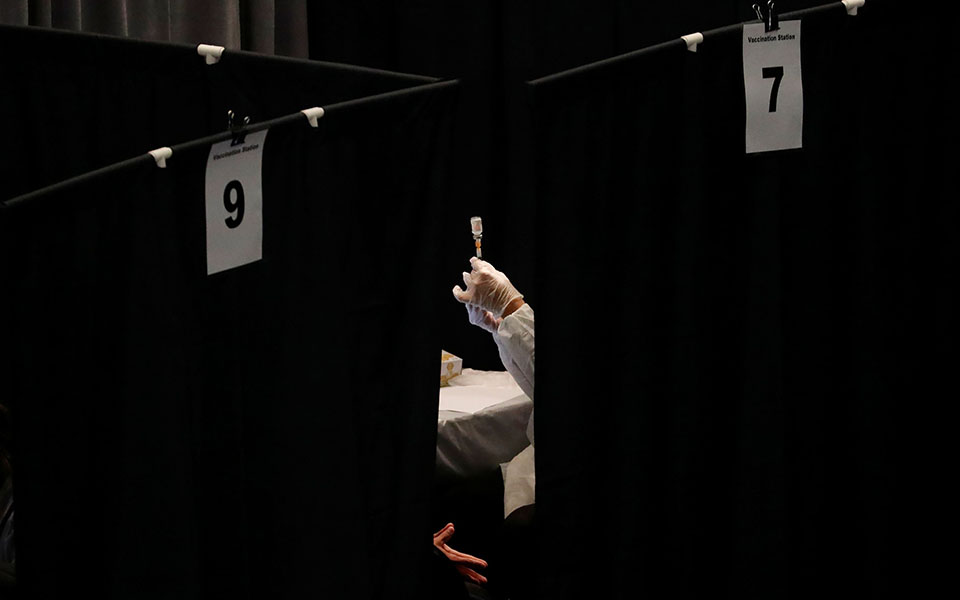 επιταχύνονται-οι-εμβολιασμοί-τα-σκευ-561345130