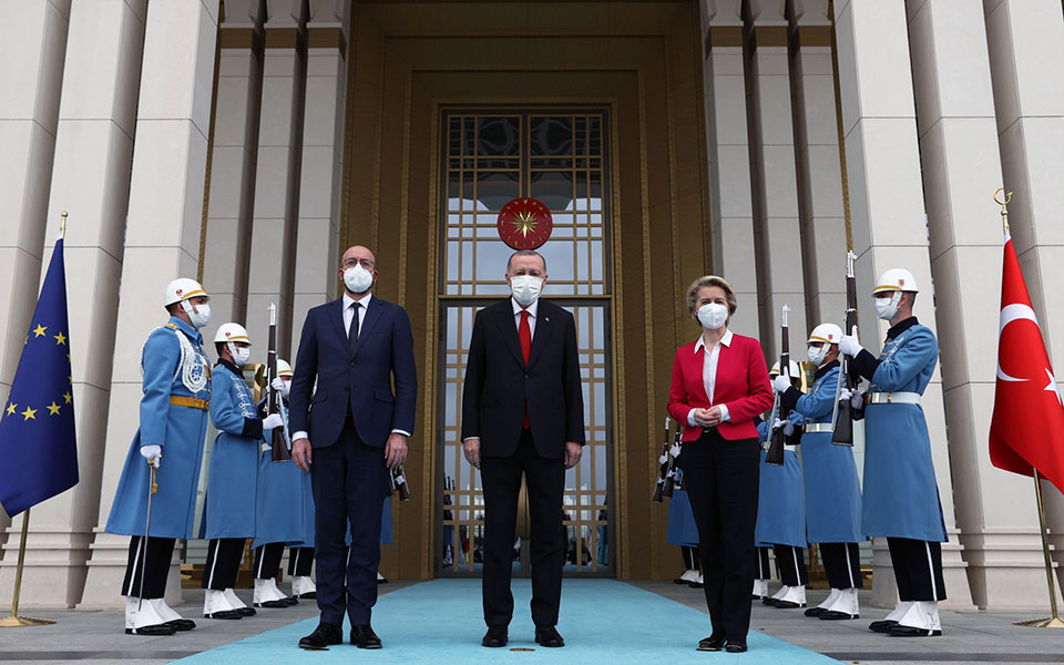 Φον ντερ Λάιεν και Μισέλ στον Ερντογάν για τις αποφάσεις της Συνόδου-1