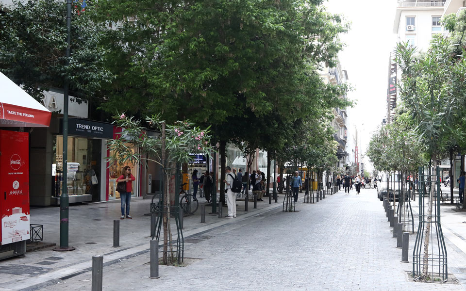 αύξηση-ζήτησης-για-μισθώσεις-καταστη-561339475