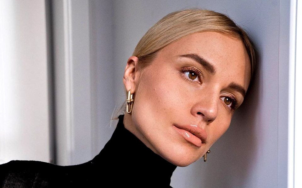 4-τρόποι-να-ανακτήσει-το-δέρμα-σας-τη-χα-561330586