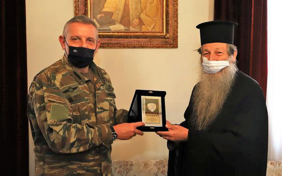 Σε φυλάκια και μονάδες των Ενόπλων Δυνάμεων στη Λέσβο ο Κ. Φλώρος-3