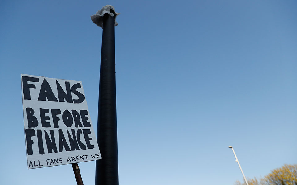 Κύμα αποδοκιμασίας κατά του σχεδίου των «12»-1