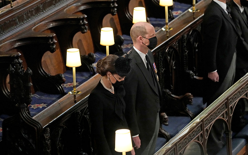 Η βασίλισσα Ελισάβετ αποχαιρέτησε τον πρίγκιπά της-5