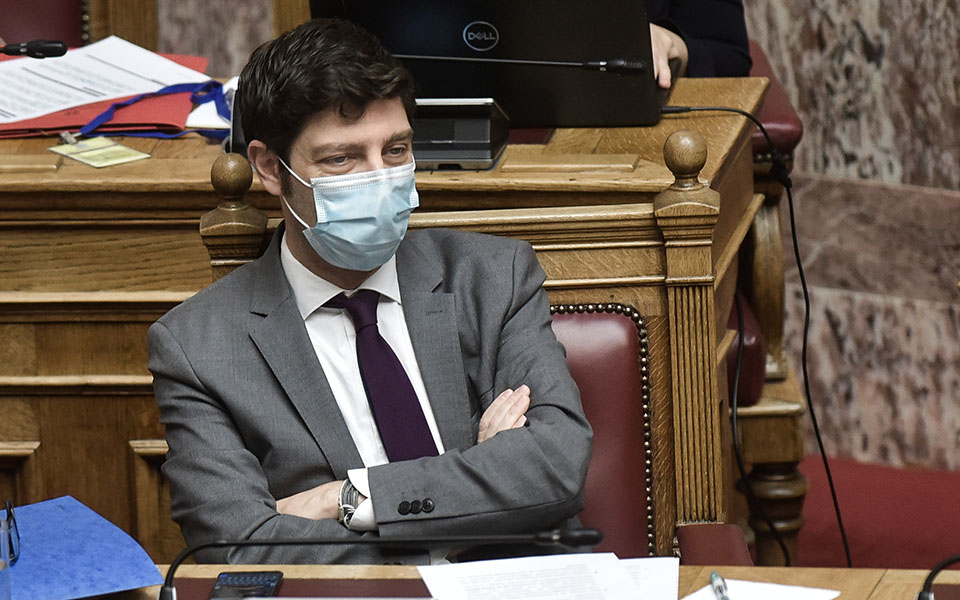 στη-βουλή-οι-συμβάσεις-του-γιάννη-λιγν-561339799