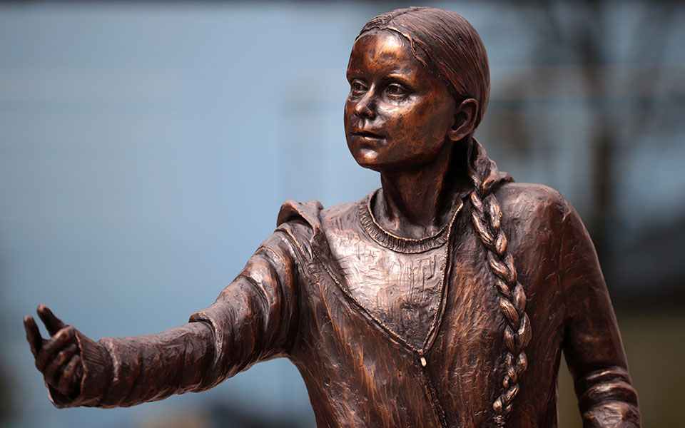 κορωνοϊός-h-γκρέτα-τούνμπεργκ-κατά-της-561336787