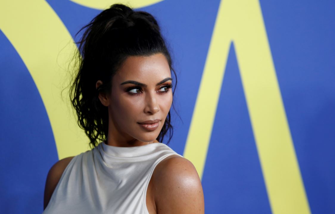 στο-κλαμπ-των-δισεκατομμυριούχων-του-for-561320752