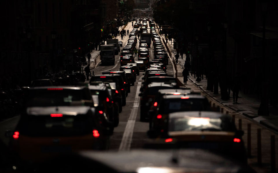 λ-βουλιαγμένης-μειώνεται-το-όριο-ταχύ-561314083