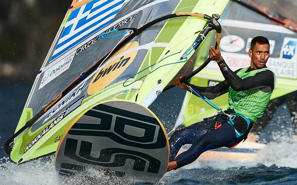 χάλκινο-μετάλλιο-ο-βύρων-κοκκαλάνης-σ-561346168