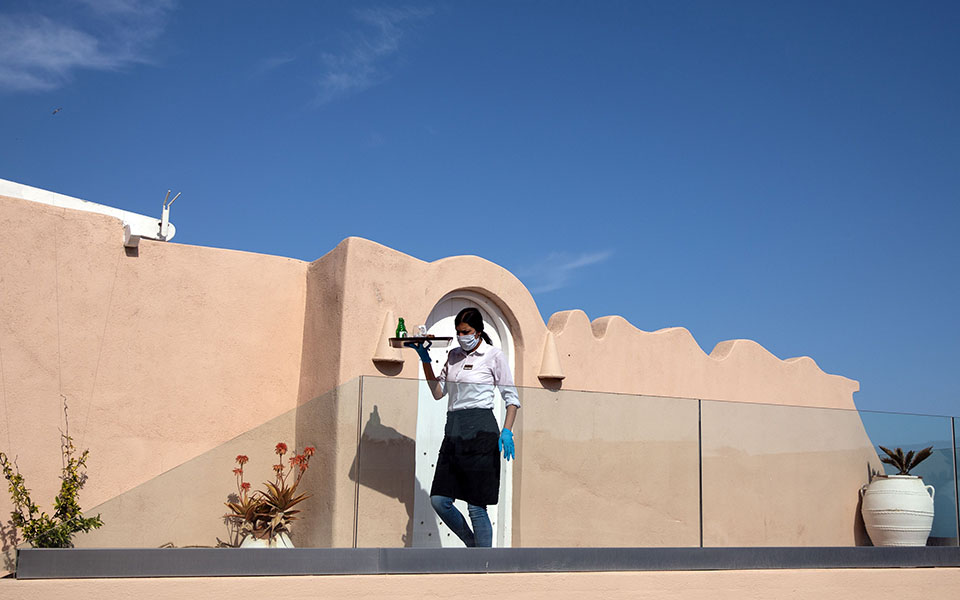 το-πάσχα-στην-πόλη-γεμίζει-ξενοδοχε-561346018