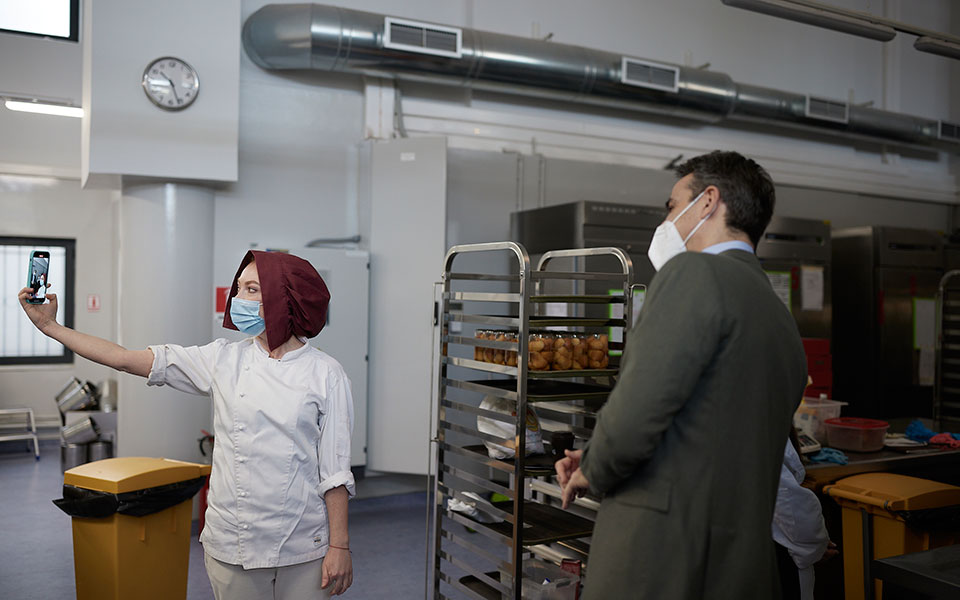 Μητσοτάκης: Έως τις αρχές Μαΐου θα έχουν εμβολιαστεί όλοι οι άνω των 60-2