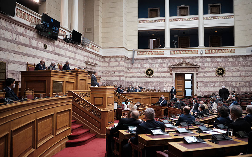 Μητσοτάκης προς Γεννηματά: Θυμίζετε ολοένα και περισσότερο τον κ. Τσίπρα-3