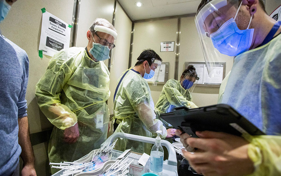 Επτά απαντήσεις από τους ΝΥΤ για τα εμβόλια-4