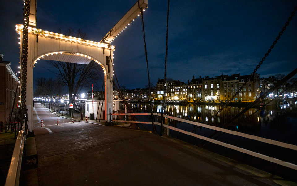 ολλανδία-χαλάρωση-των-μέτρων-επανεκκ-561338086