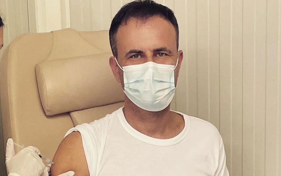 εμβολιάστηκε-κατά-του-κορωνοϊού-ο-αλέ-561349672