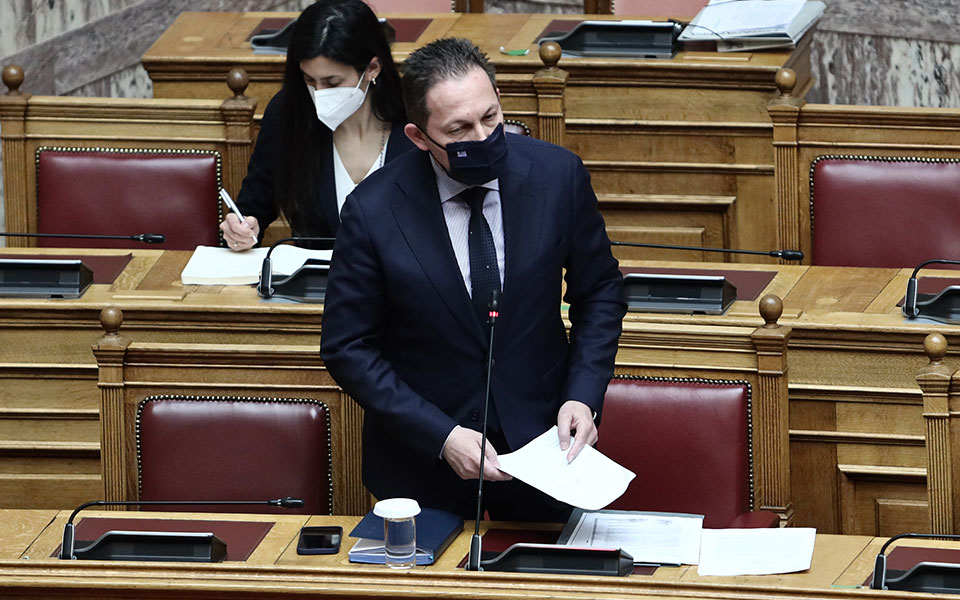 στ-πέτσας-κατευθυνόμενες-από-τον-συρι-561319225