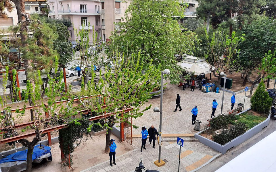 λουκέτο-στην-πλατεία-βαρνάβα-μετά-τ-561333622