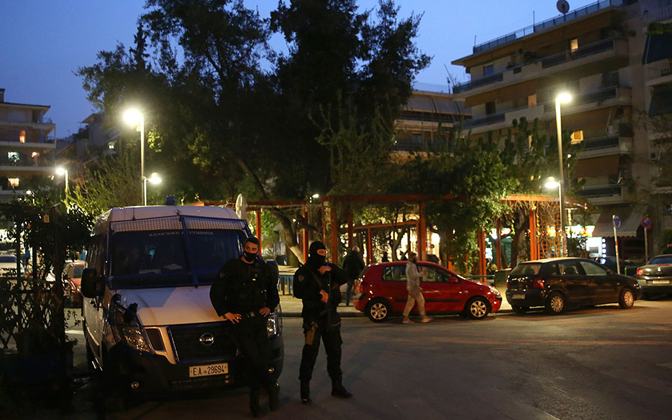 μπλόκο-στα-κορωνοπάρτι-με-κινήσεις-561336022