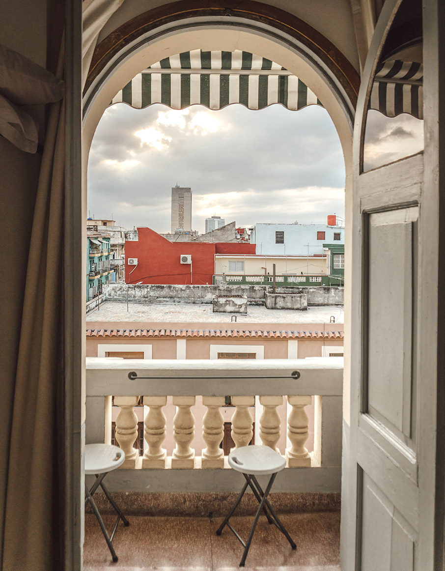 4 μοντέρνες λύσεις για τα κάγκελα του μπαλκονιού σας-4