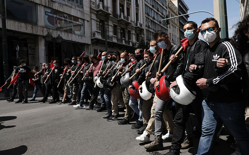 Πανεκπαιδευτικό συλλαλητήριο στο κέντρο της Αθήνας (φωτογραφίες)-2