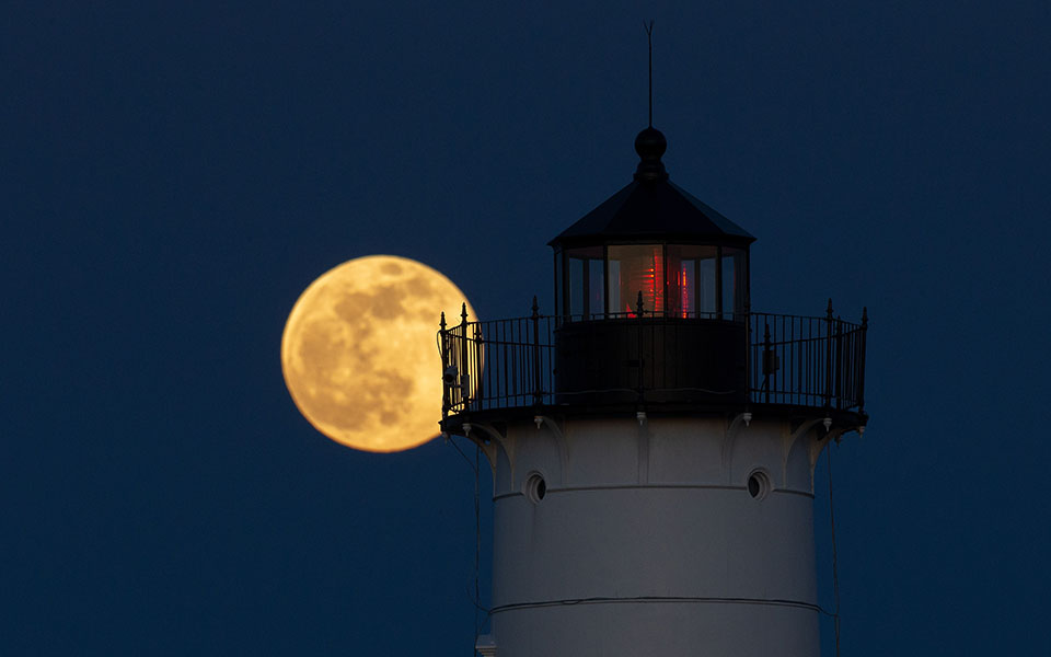 η-ροζ-πανσέληνος-φθάνει-απόψε-στο-μαγε-561345571