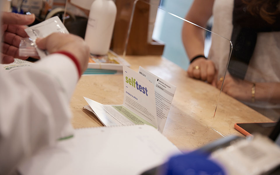 πάνω-από-315-000-self-tests-έχουν-διατεθεί-σε-μαθητές-561325903