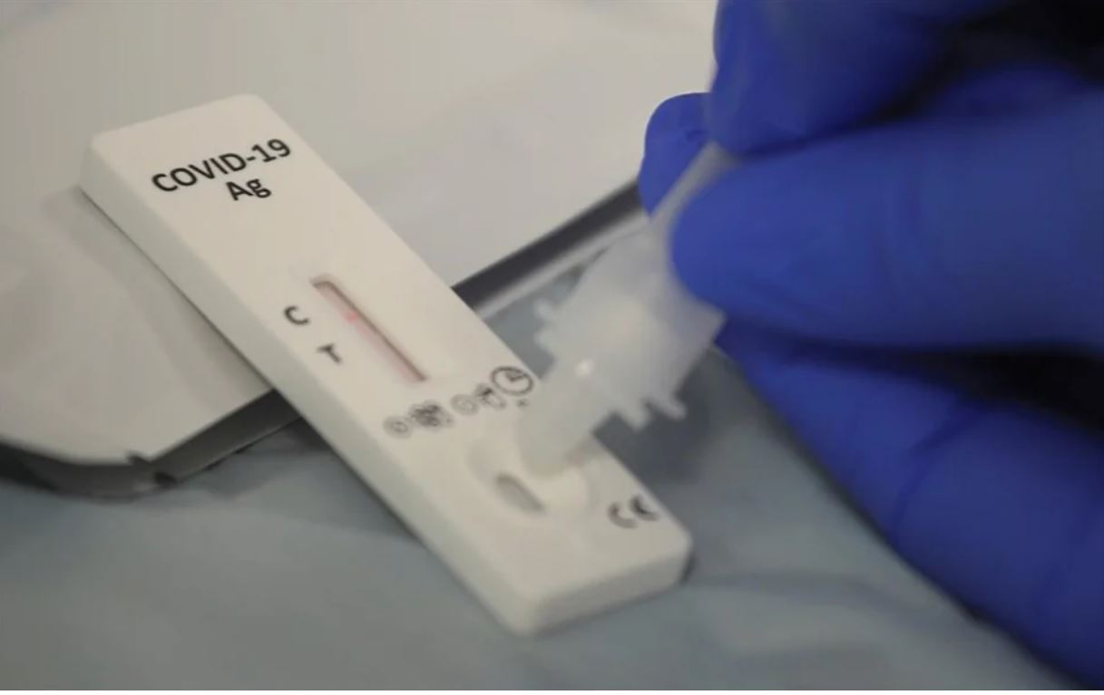 Στις 7 Απριλίου τα πρώτα self-tests στα φαρμακεία-1