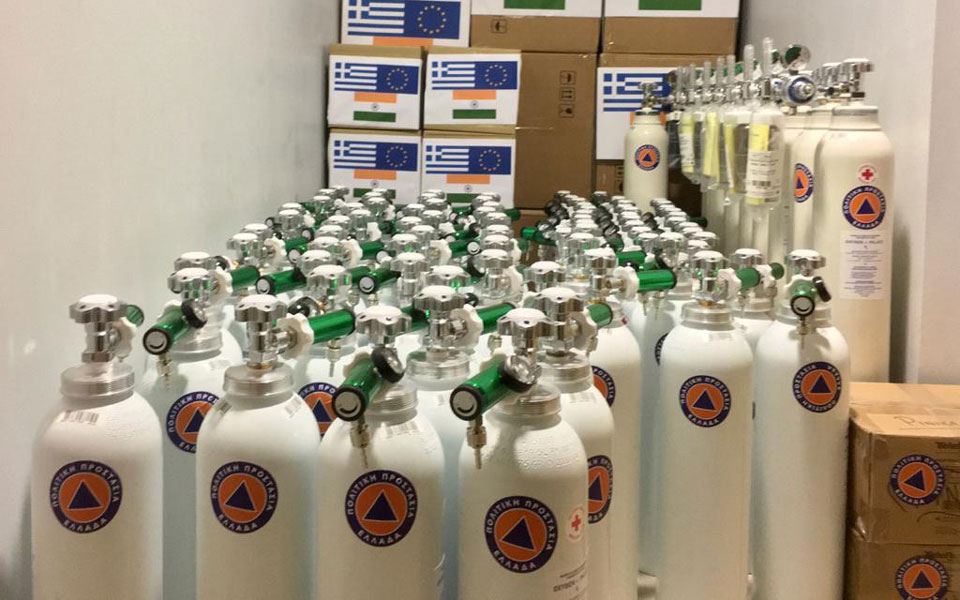 έτοιμη-προς-αποστολή-βοήθειας-στην-ιν-561350170